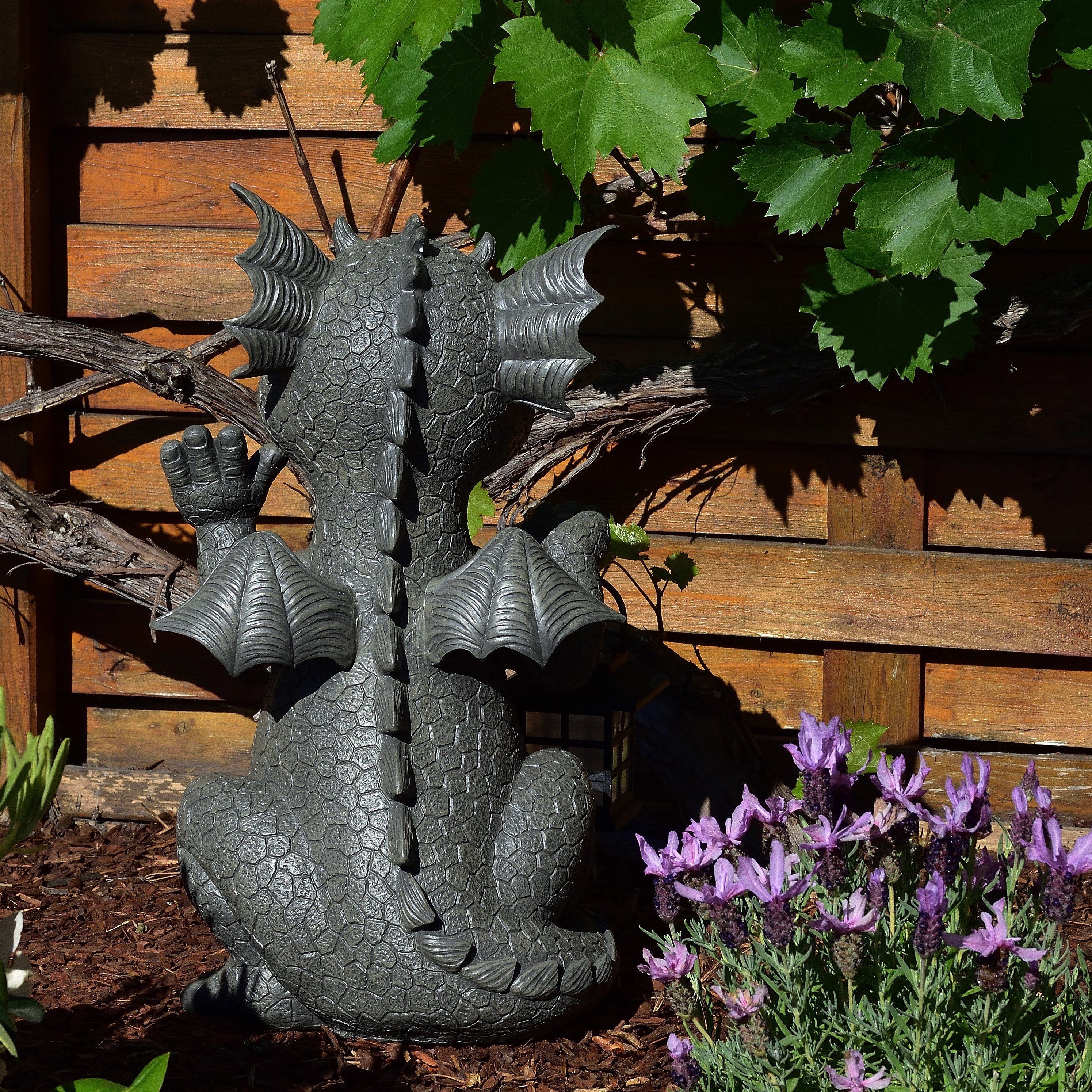 MystiCalls Gartenfigur Gartendrache "Big Boy" - Gartenfigur Garten Dekoration Drache